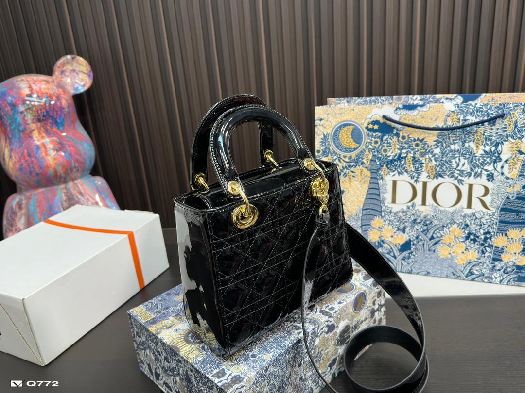 Replica Dior Bag 17*20CM