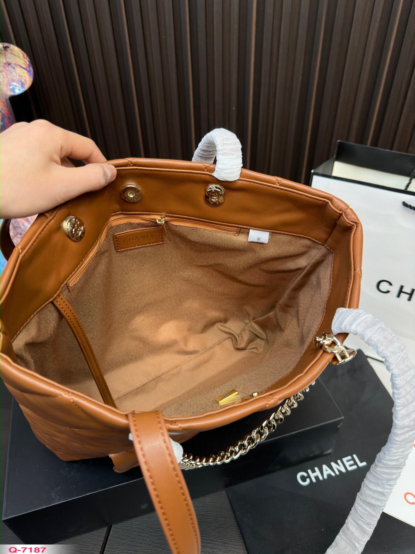 Replica Chanel Bag 33*31CM