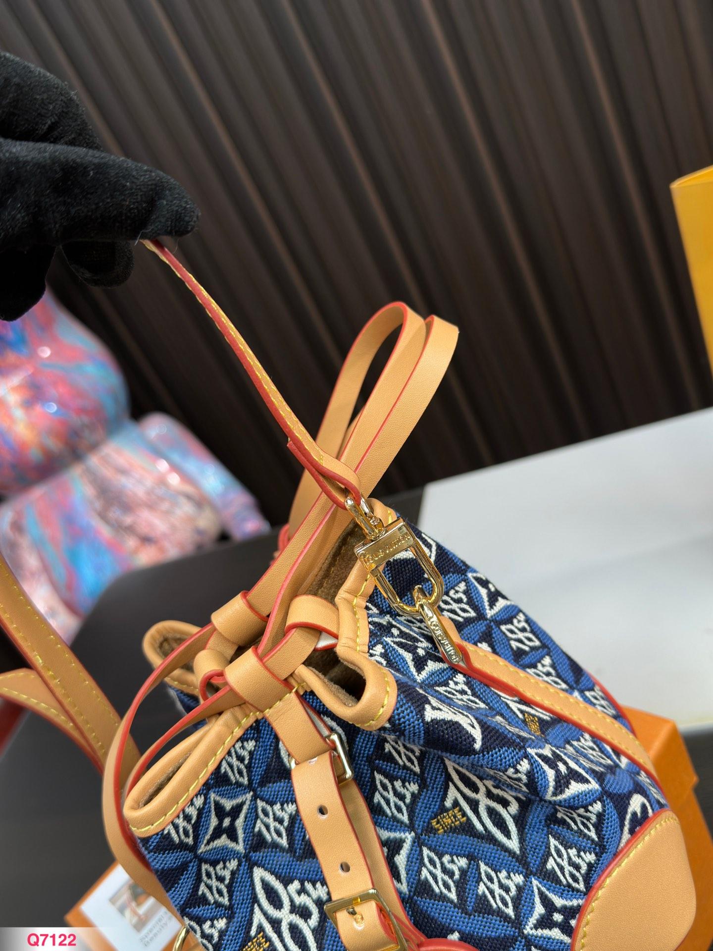 Replica Louis Vuitton Bag 13*14CM