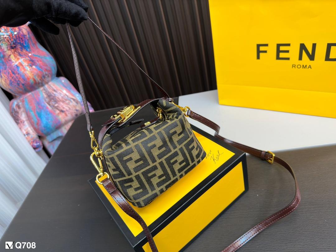 Replica Fendi Bag 14*9CM