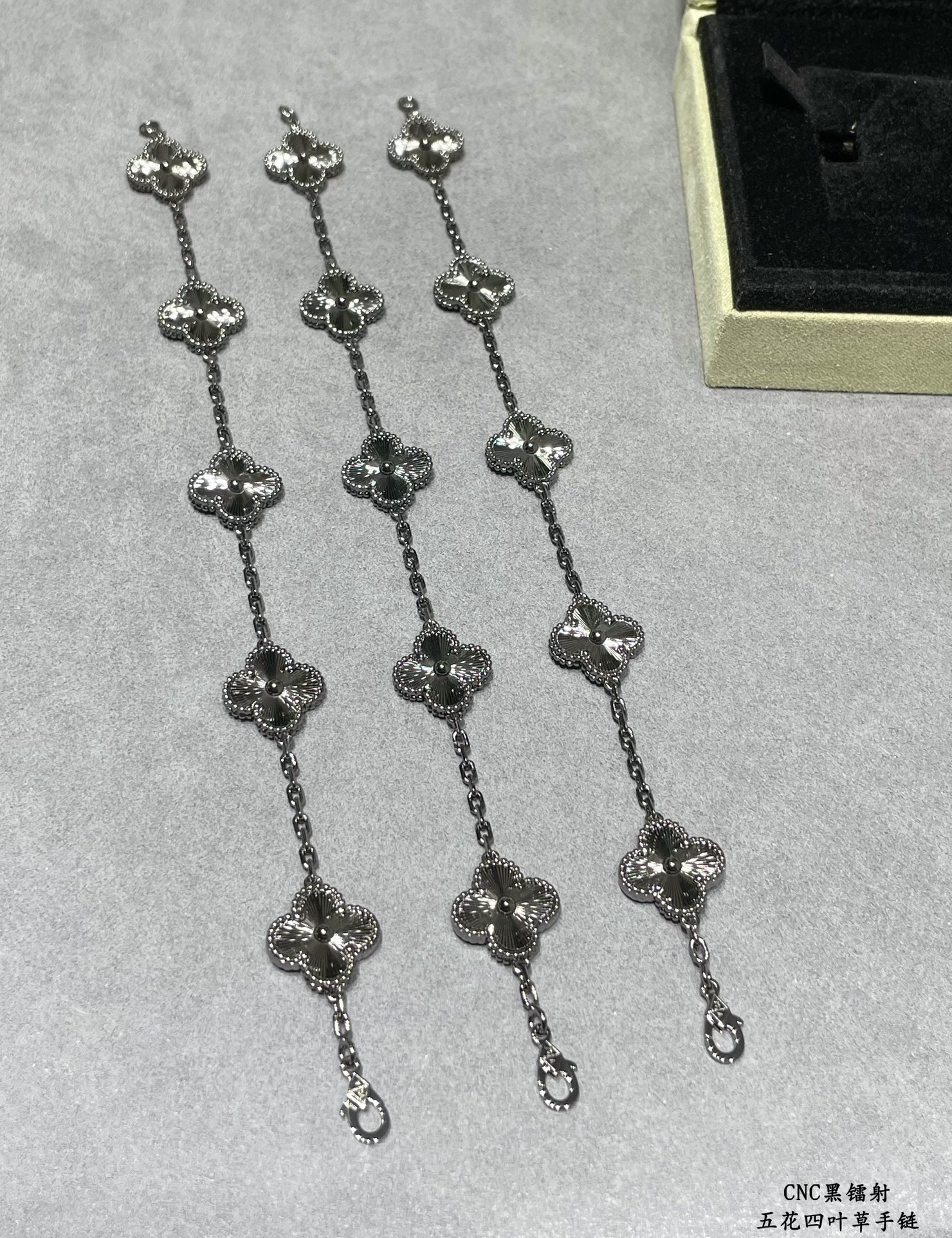 Replica VanCleef Arpels Bracelet