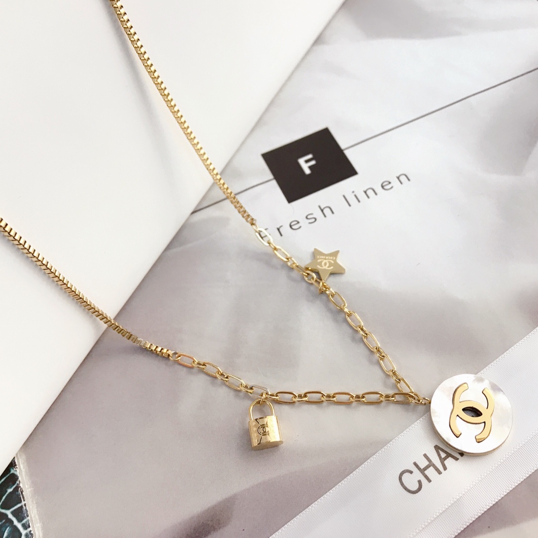 Replica CHANEL Necklace