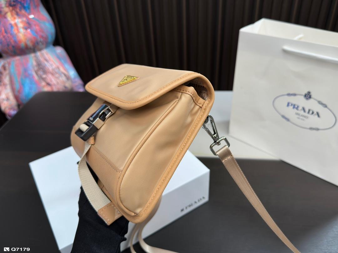 Replica Prada Bag 15*19CM