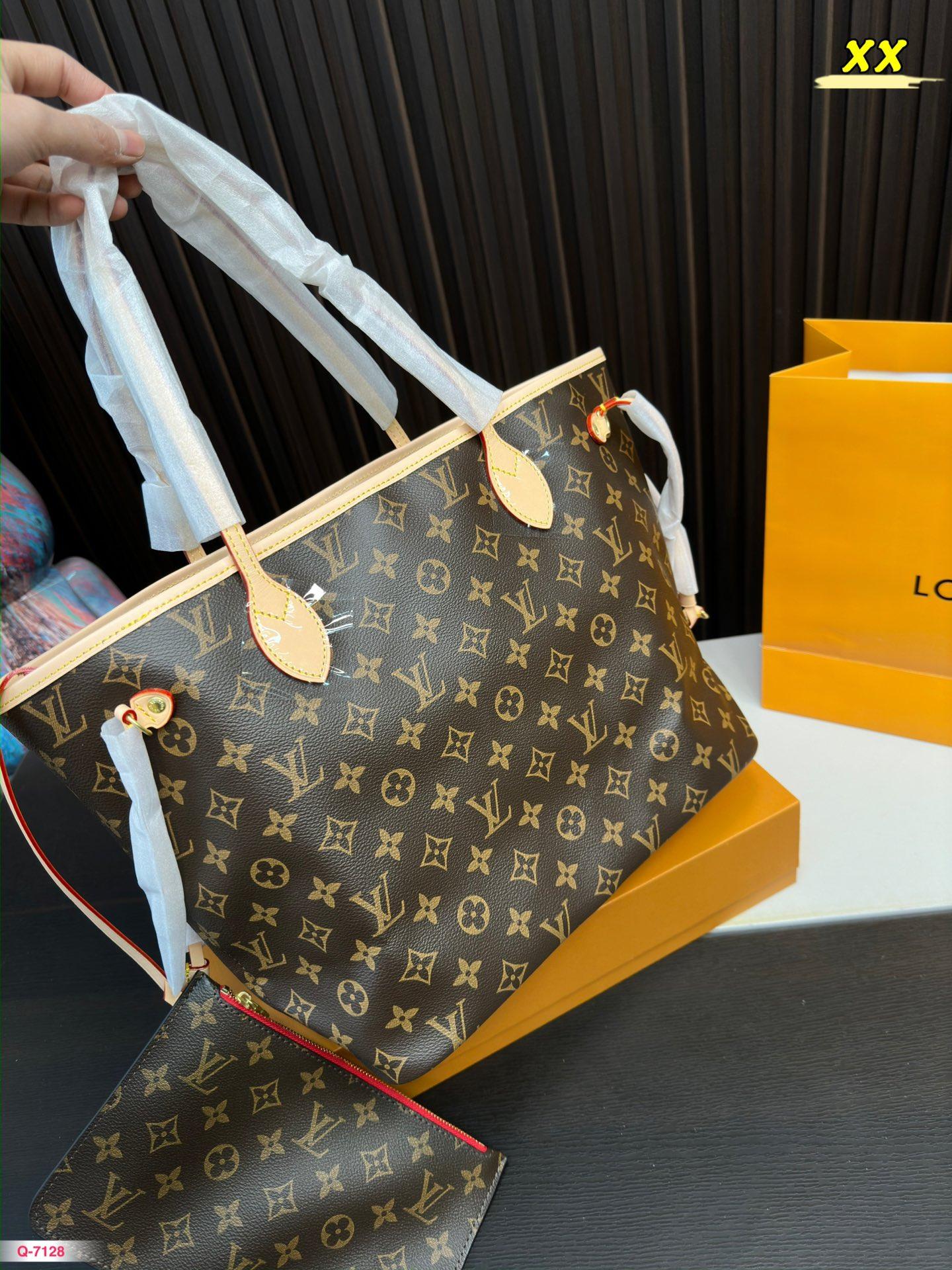 Replica Louis Vuitton Bag 32*28CM