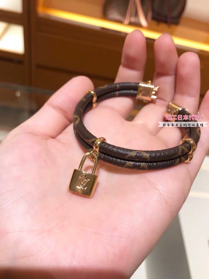 Replica LOUIS VUITTON Bangle