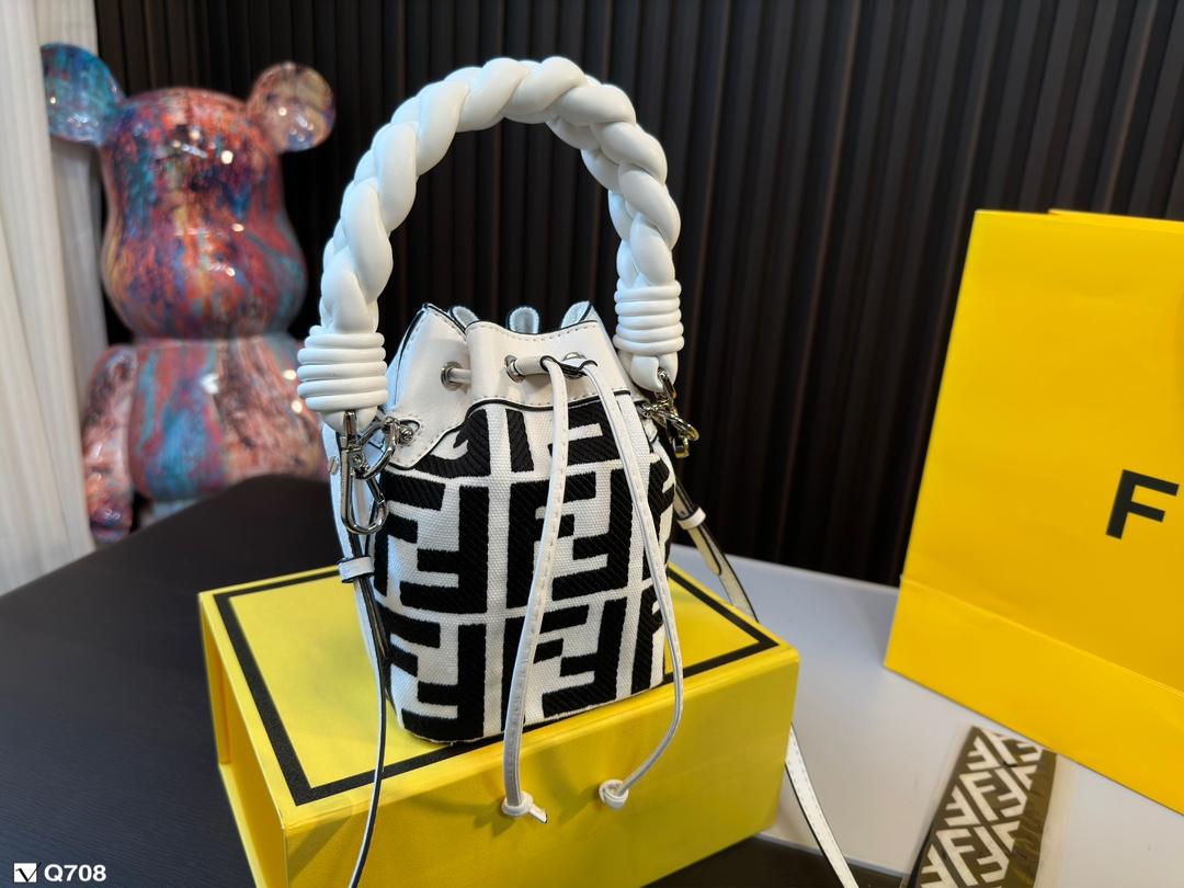 Replica Fendi Bag 12*17CM