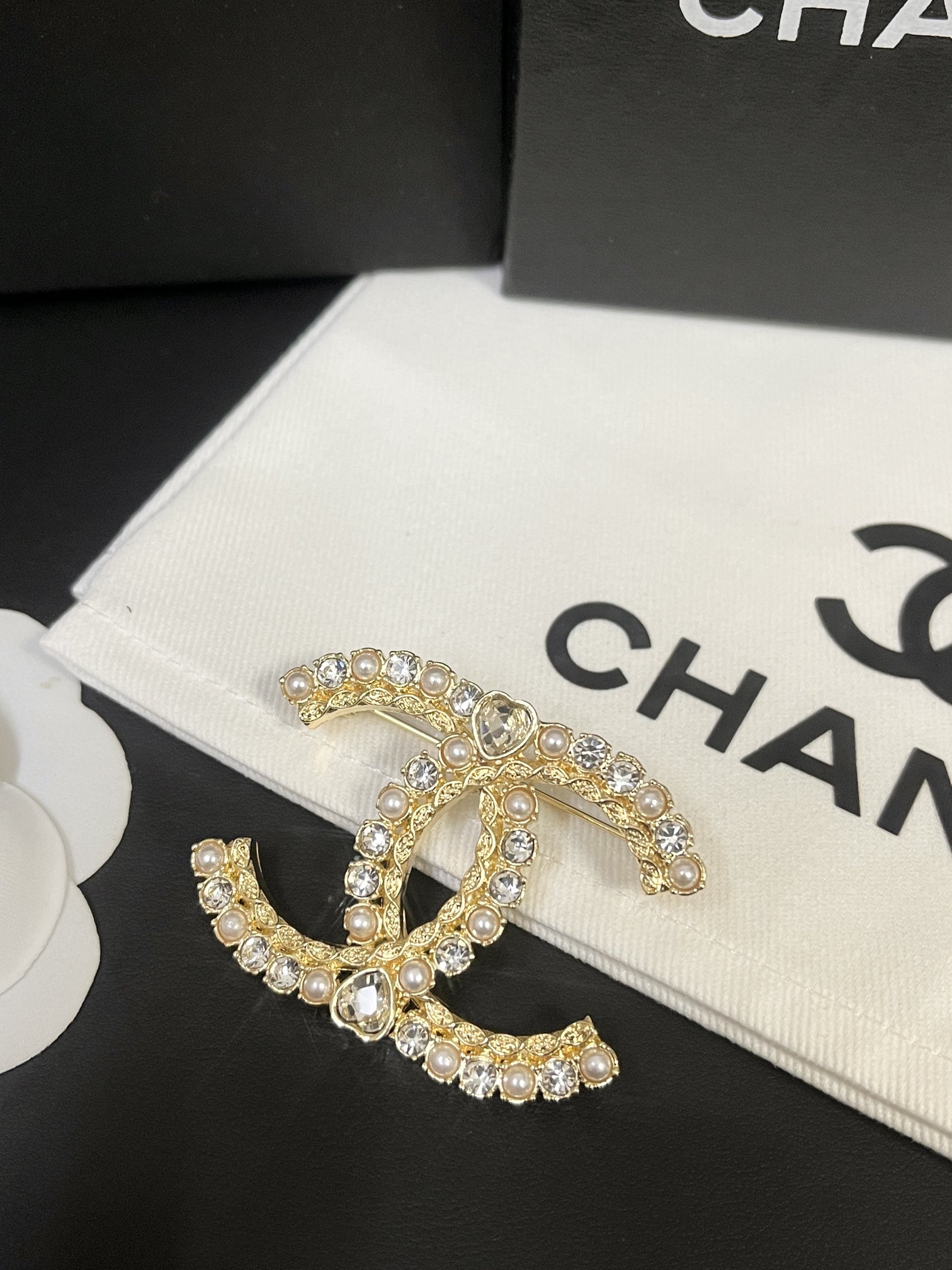 Replica CHANEL Brooch