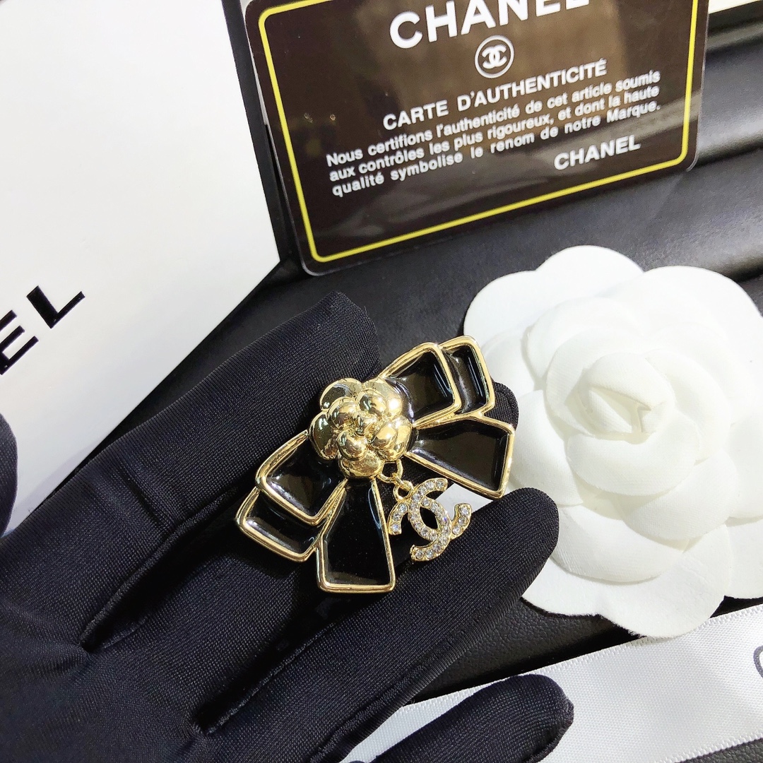 Replica CHANEL Brooch
