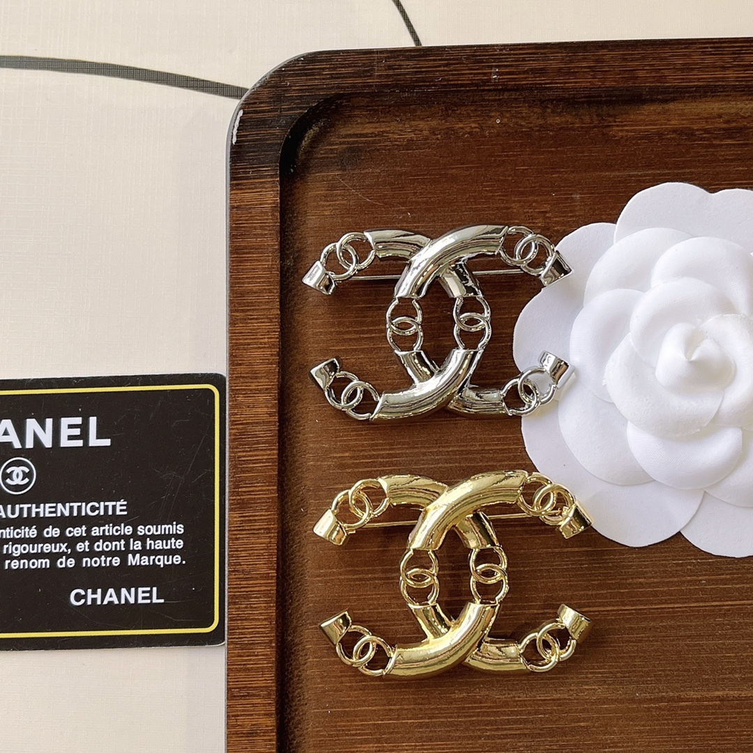 Replica CHANEL Brooch
