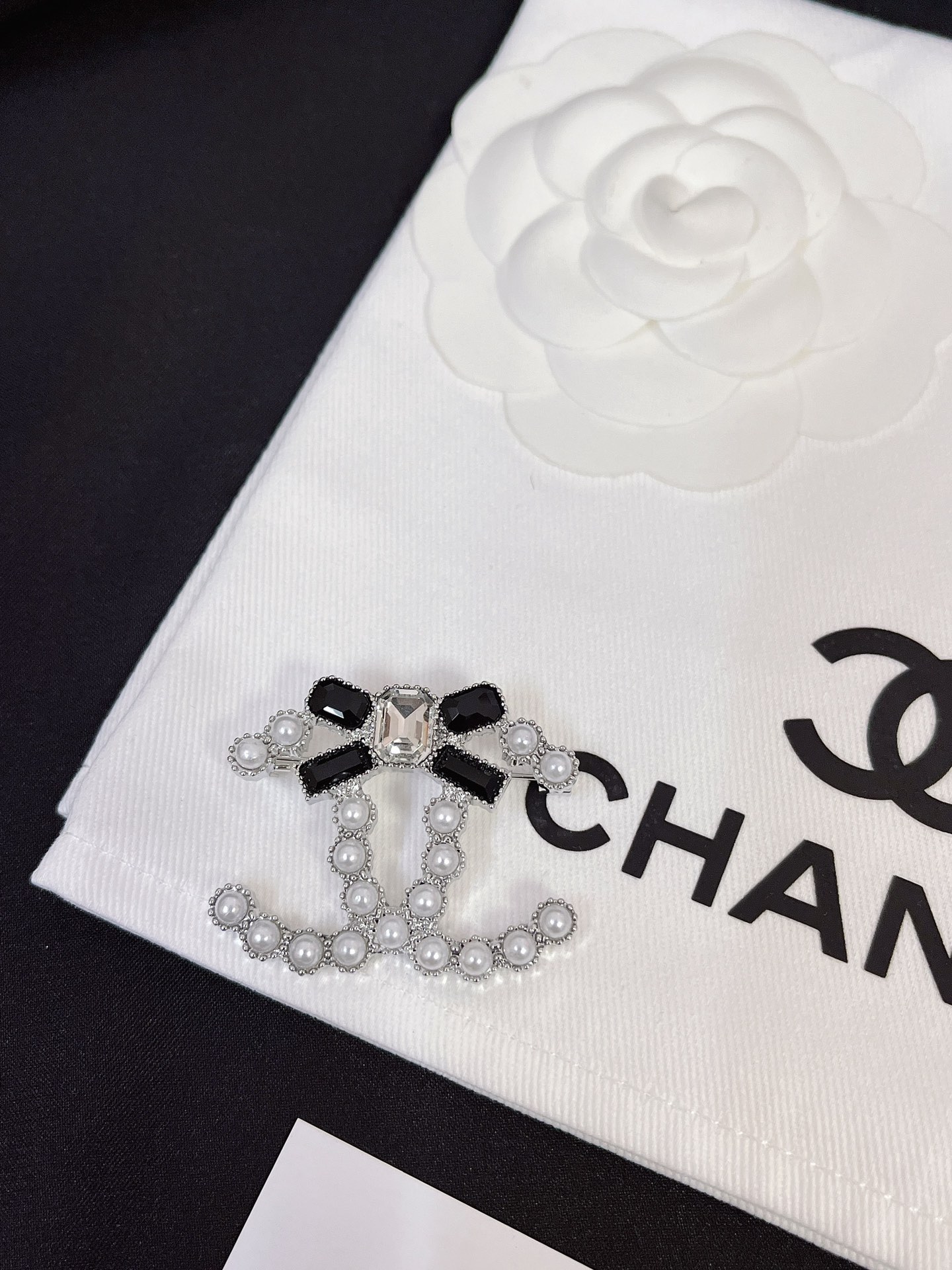 Replica CHANEL Brooch