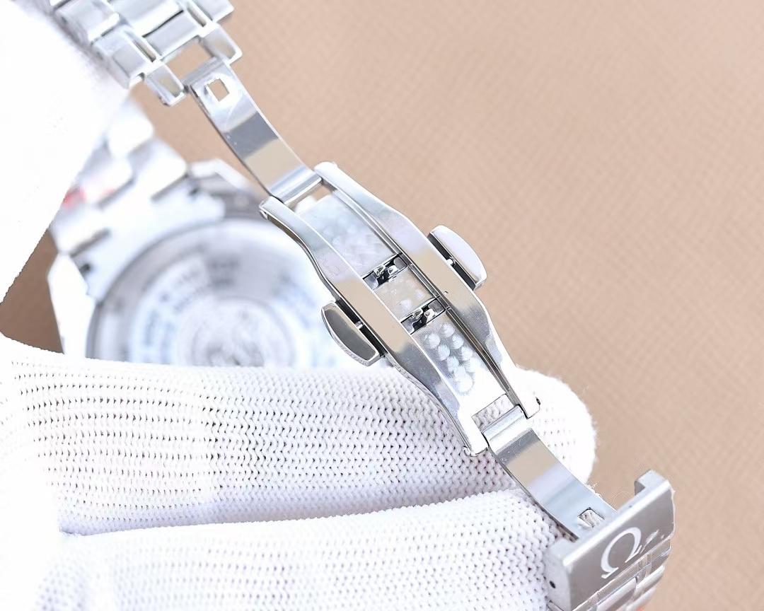 Replica OMEGA Speedmaster 904l Stainless Steel Quartzl Watch 44MM
