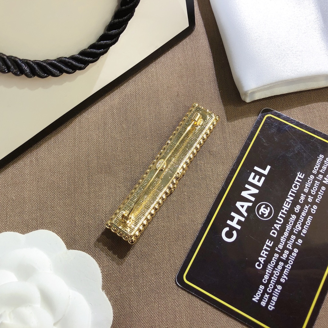 Replica CHANEL Brooch