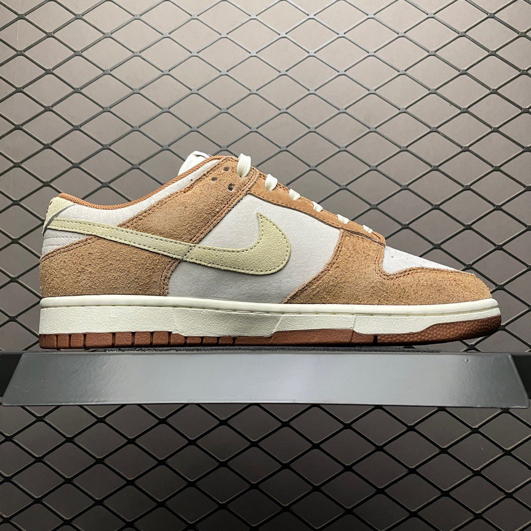 Replica Nike Dunk SB Shoe Nike Dunk Low Retro PRMMedium Curry  _03978