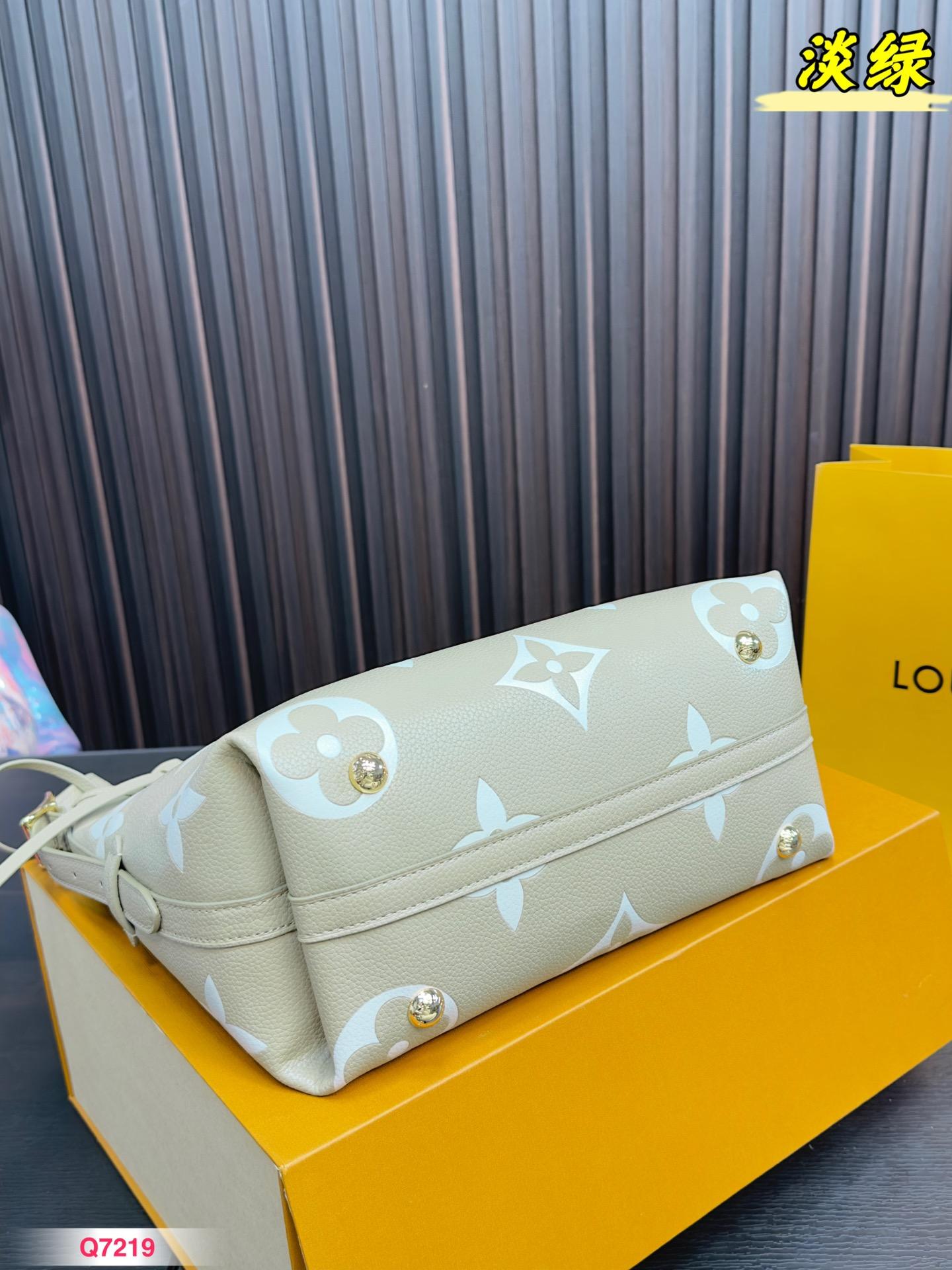 Replica Louis Vuitton Bag 28*20CM