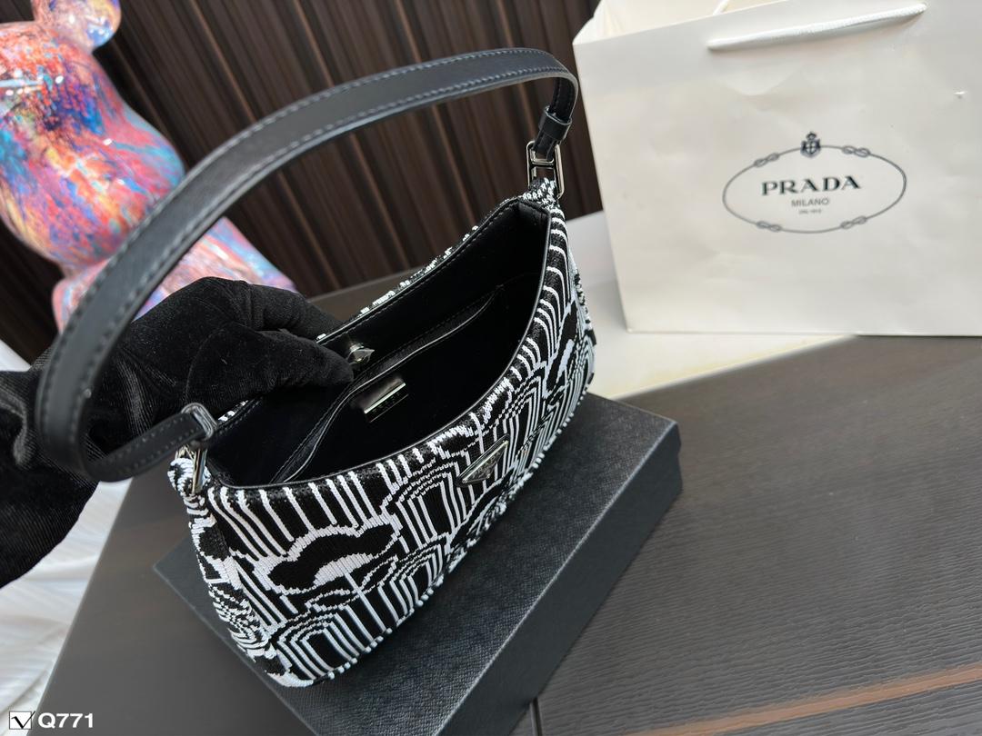 Replica Prada Bag 27*18CM