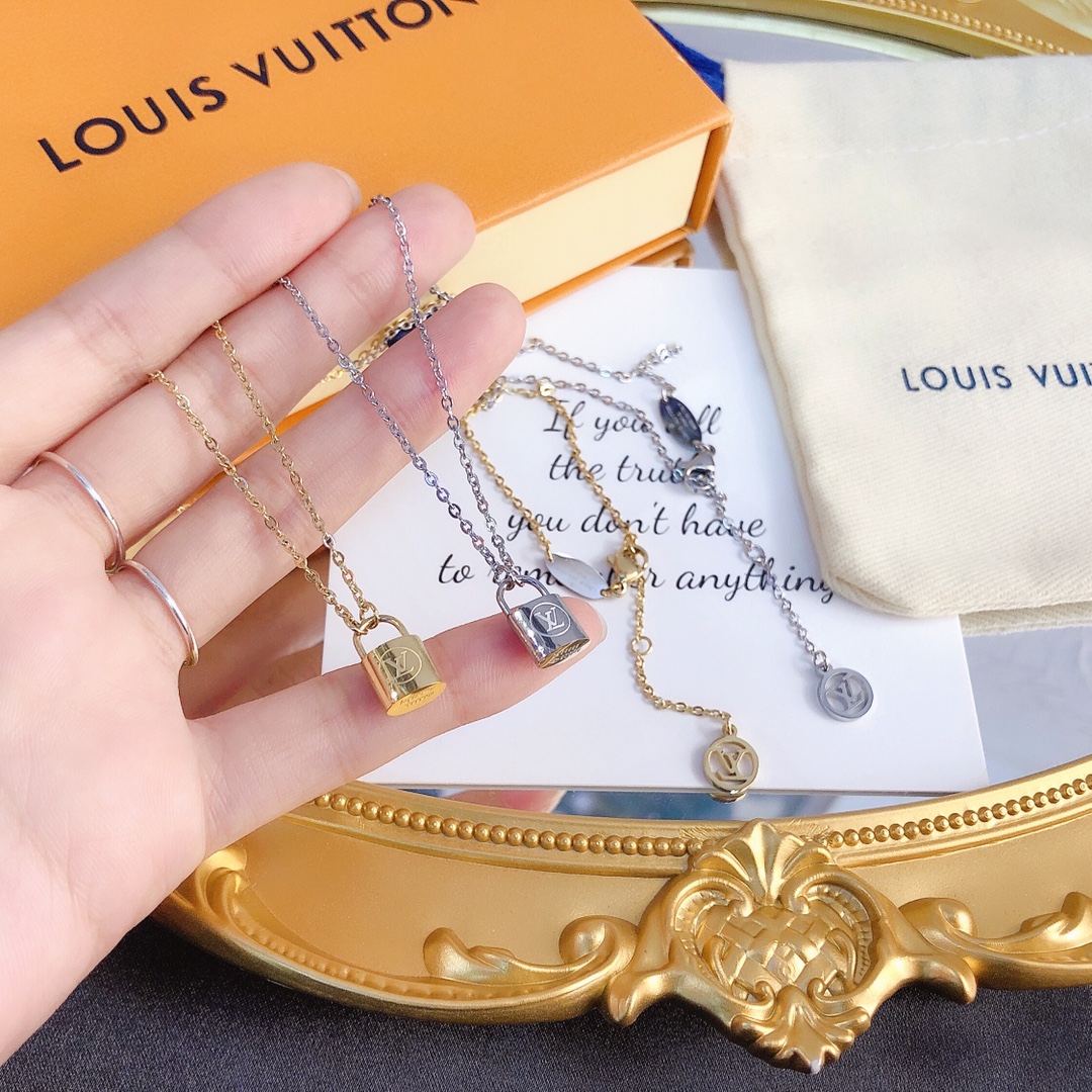 Replica LOUIS VUITTON Necklace