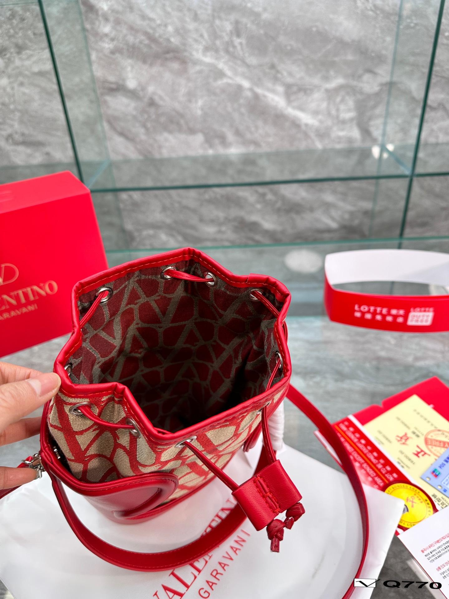 Replica Valentino Bag 15*25CM