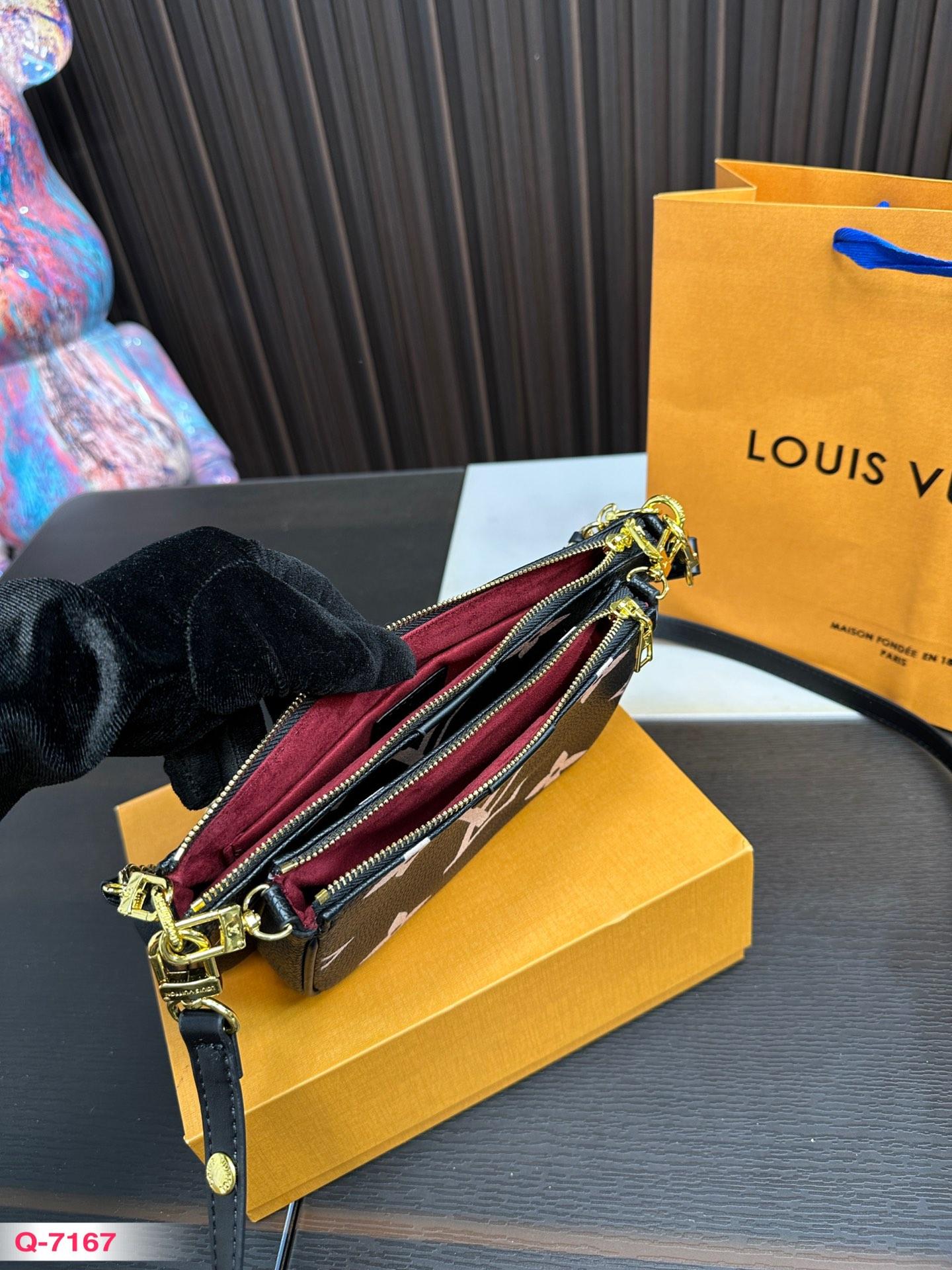 Replica Louis Vuitton Bag 12*23CM