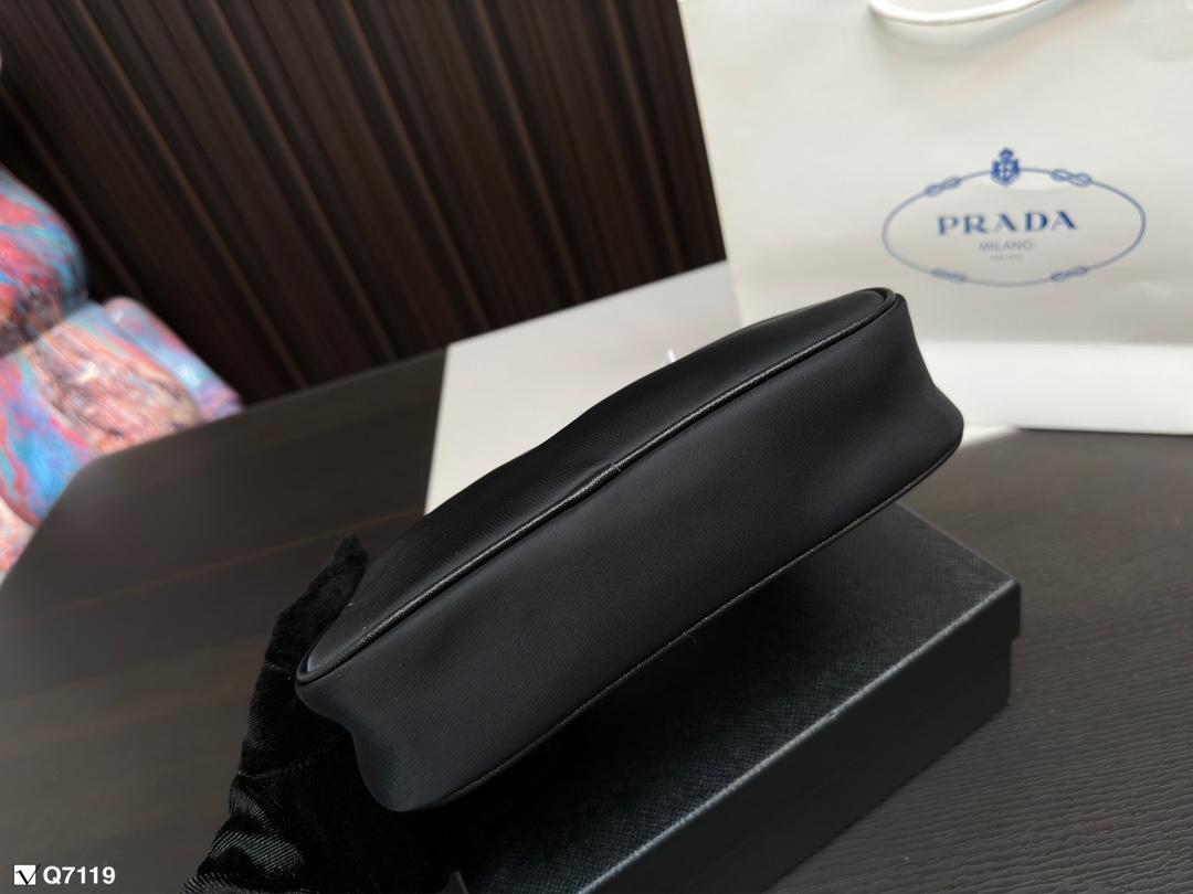 Replica Prada Bag 22*11CM