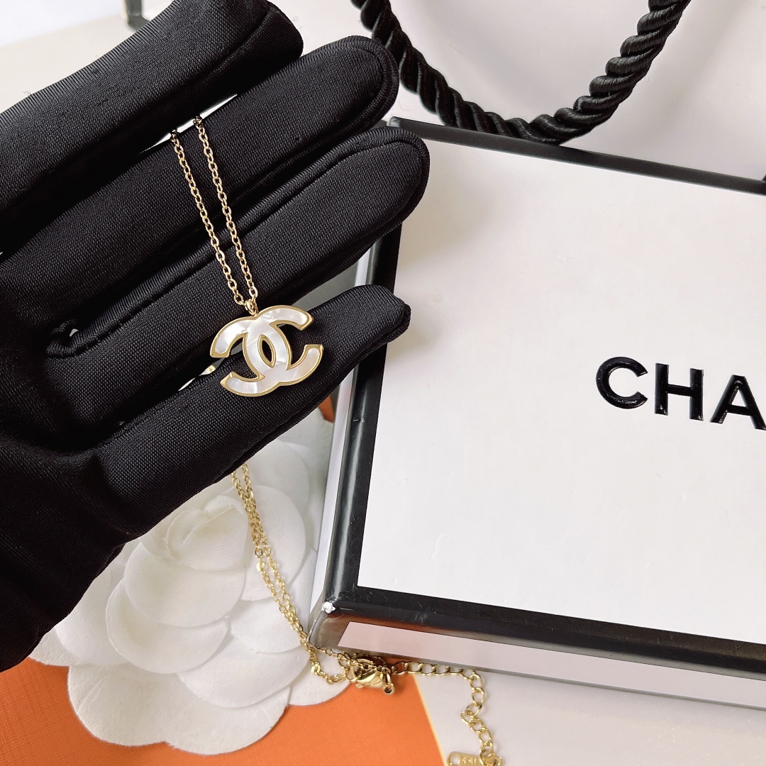 Replica CHANEL Necklace