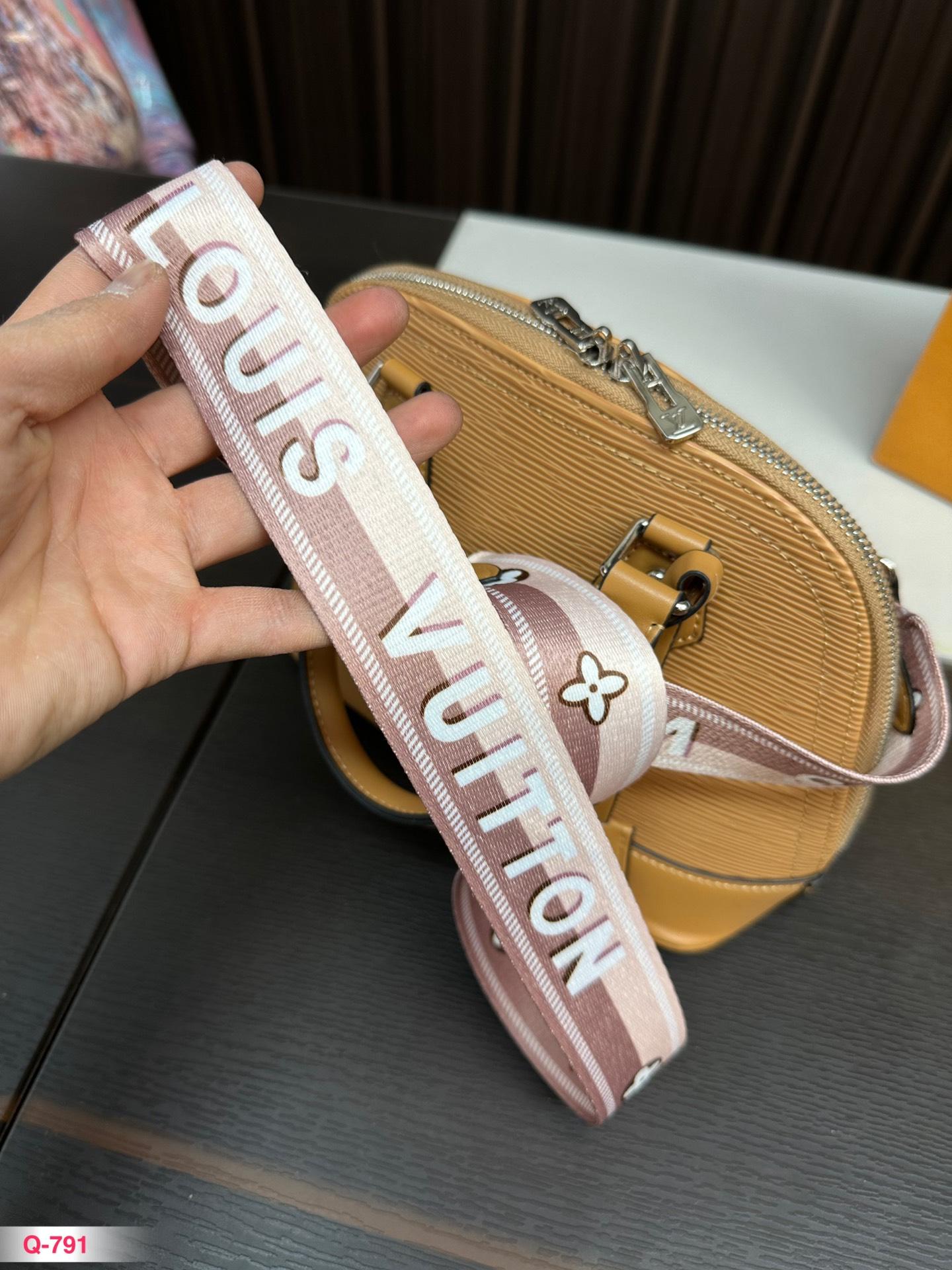 Replica Louis Vuitton Bag 24*18CM