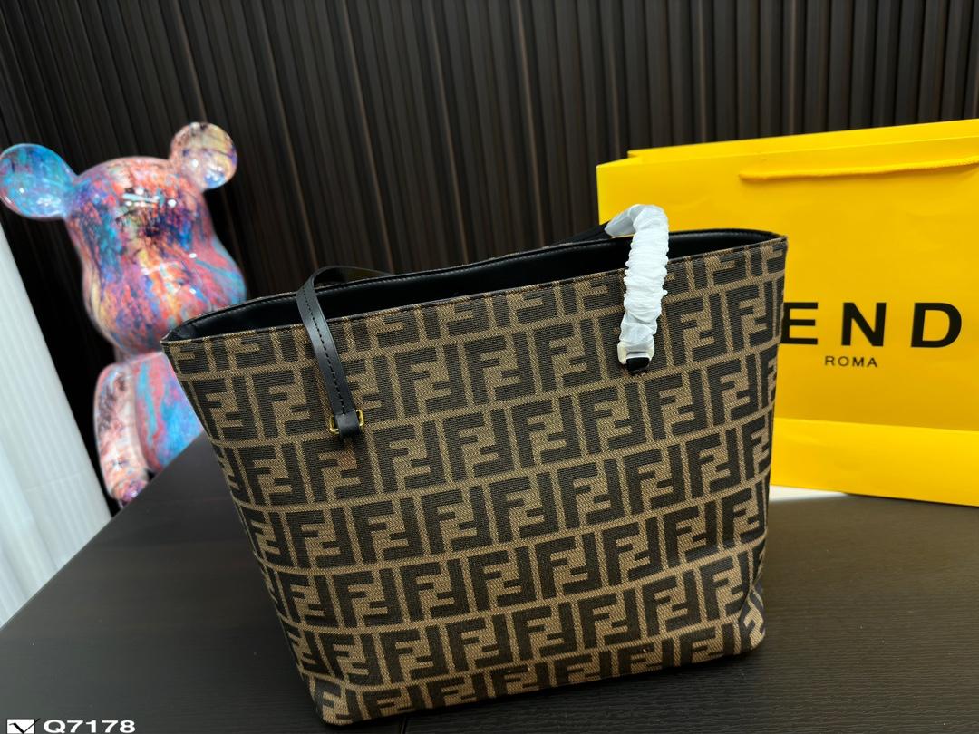 Replica Fendi Bag 26*23CM
