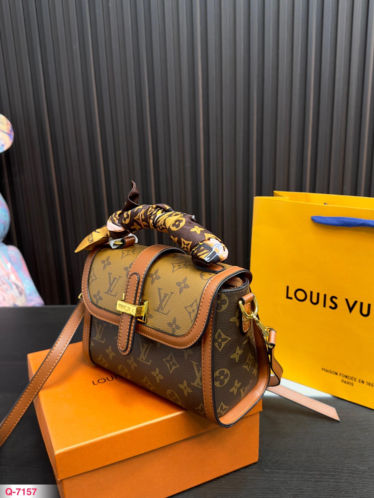 Replica Louis Vuitton Bag 20*15CM