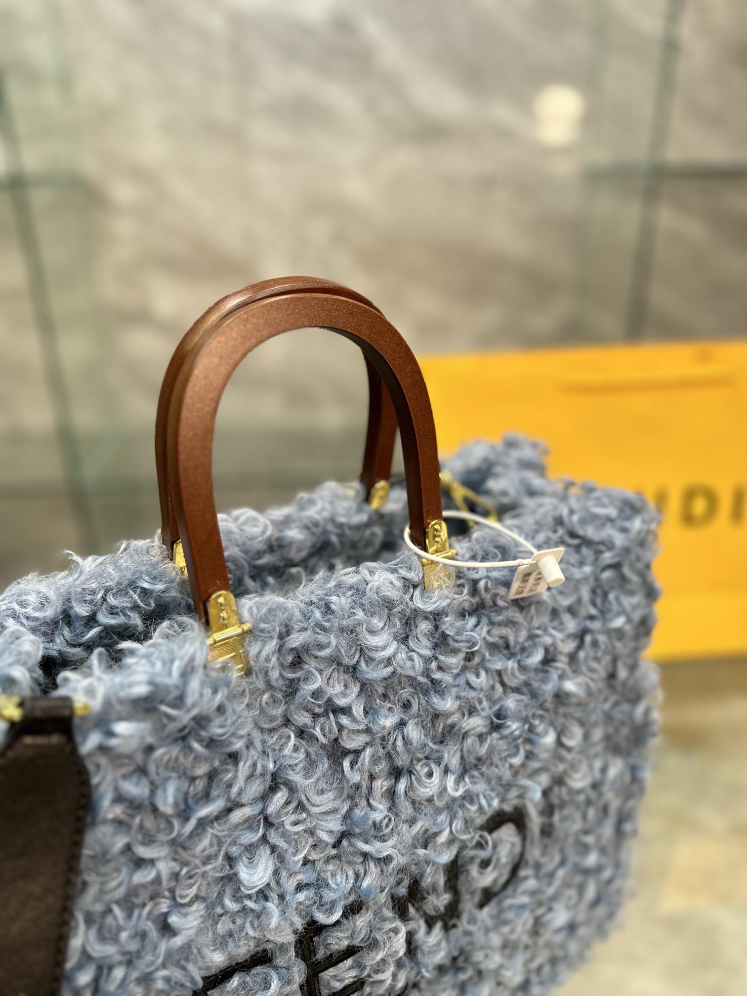 Replica Fendi Bag 35*30CM
