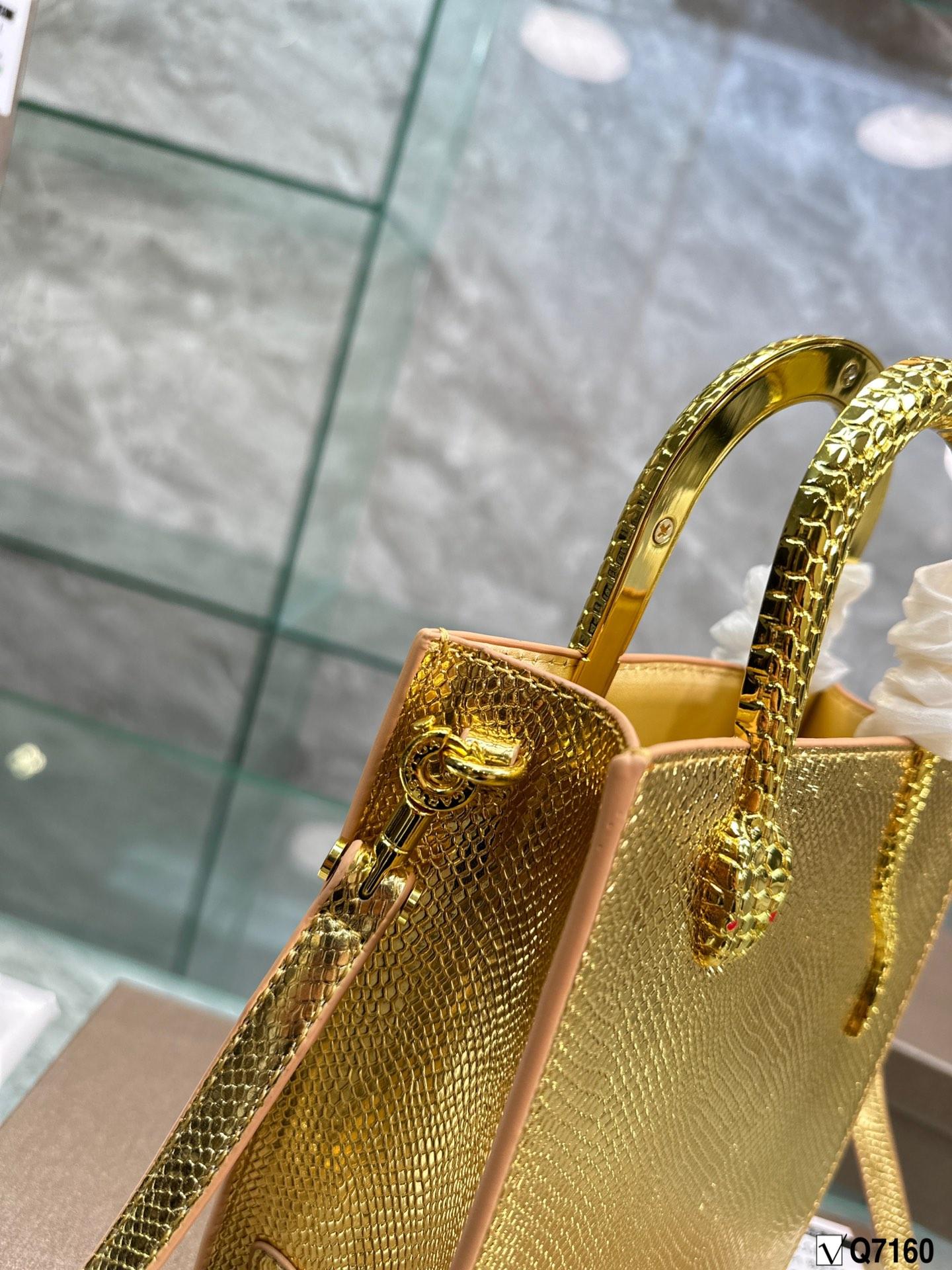 Replica BURBERRY Bag  15*20CM