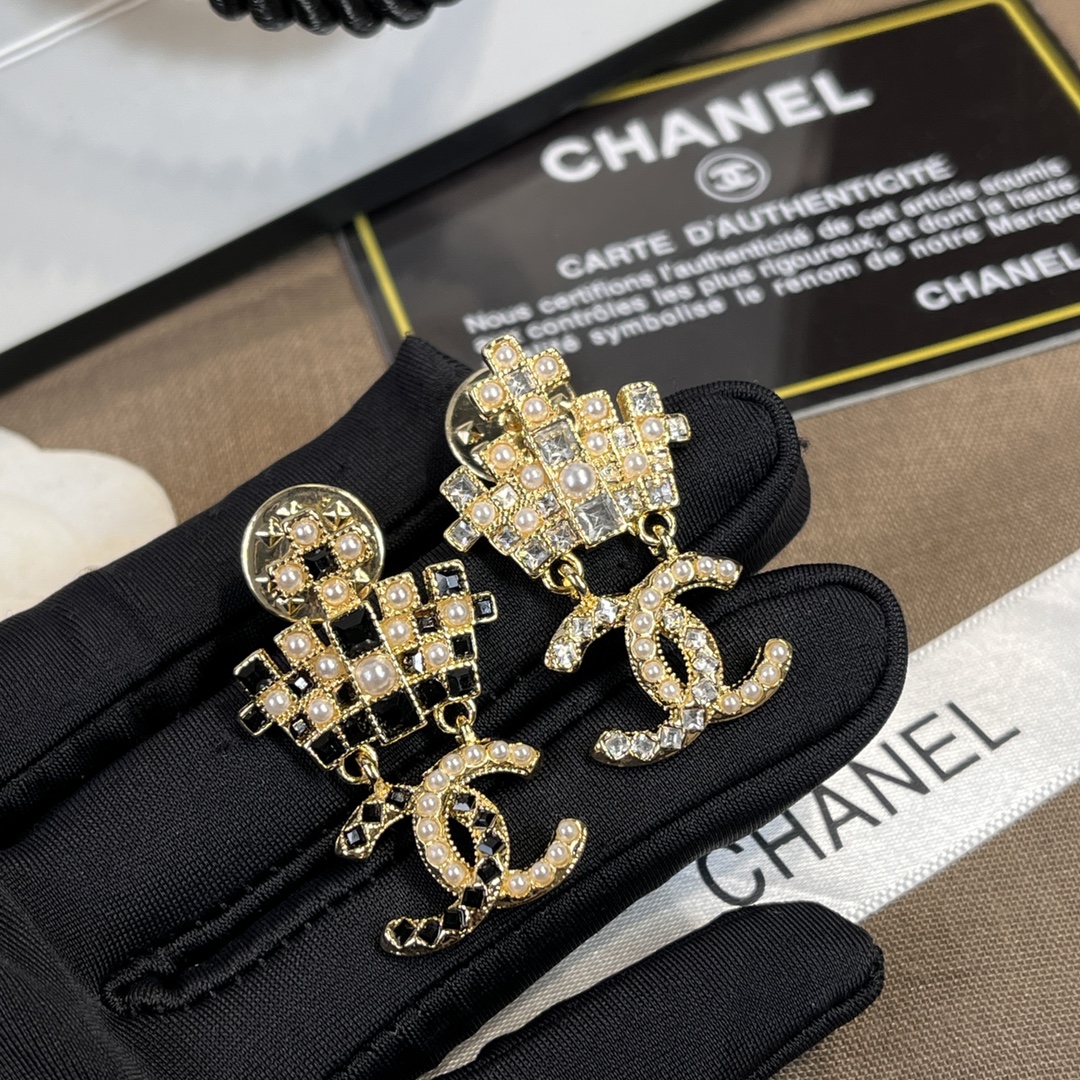 Replica CHANEL Brooch