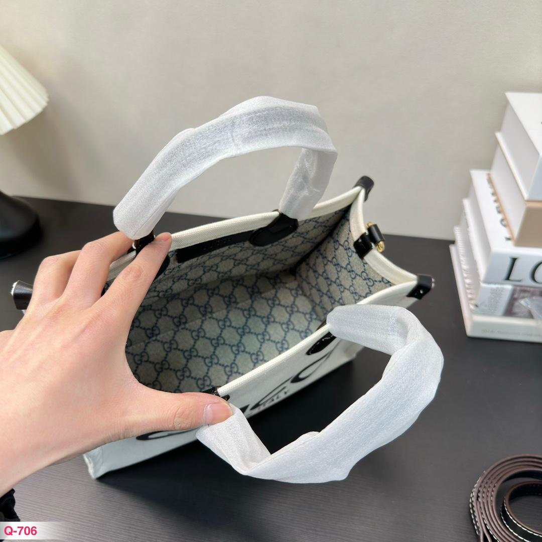 Replica Gucci Bag  27*19CM/45*31CM
