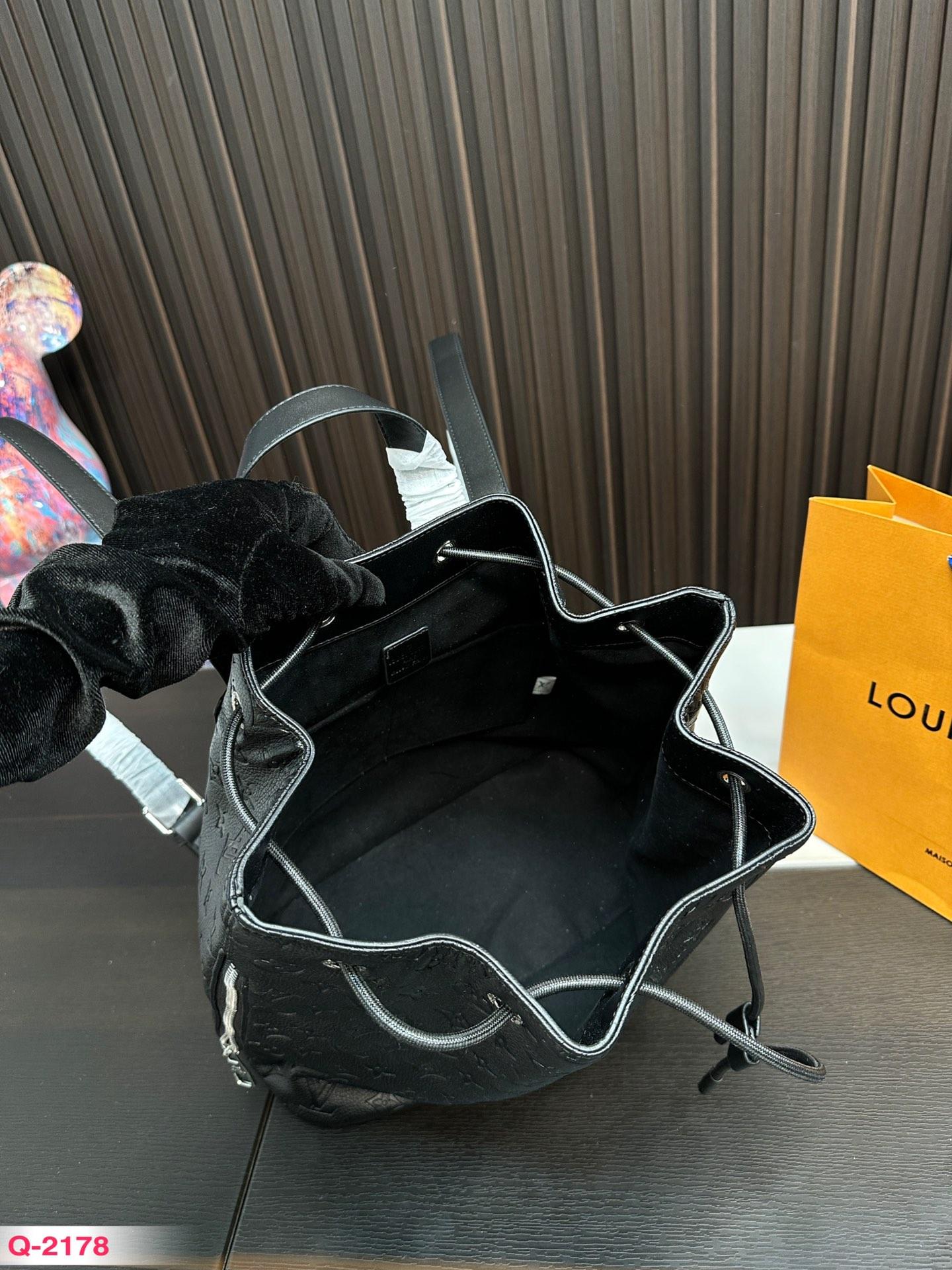 Replica Louis Vuitton Bag 32*32CM