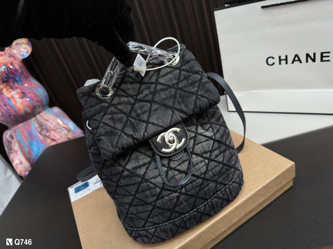 Replica Chanel Bag 23*21CM