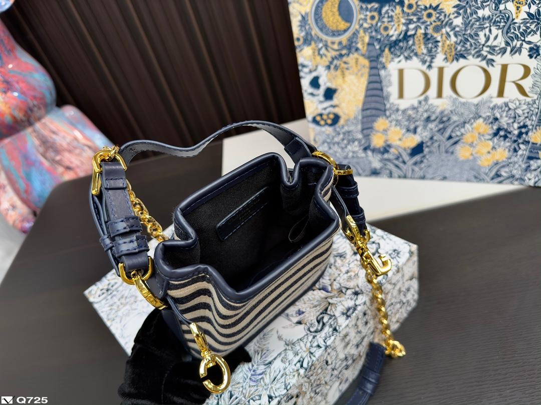Replica Dior Bag  24*24CM/17*17CM