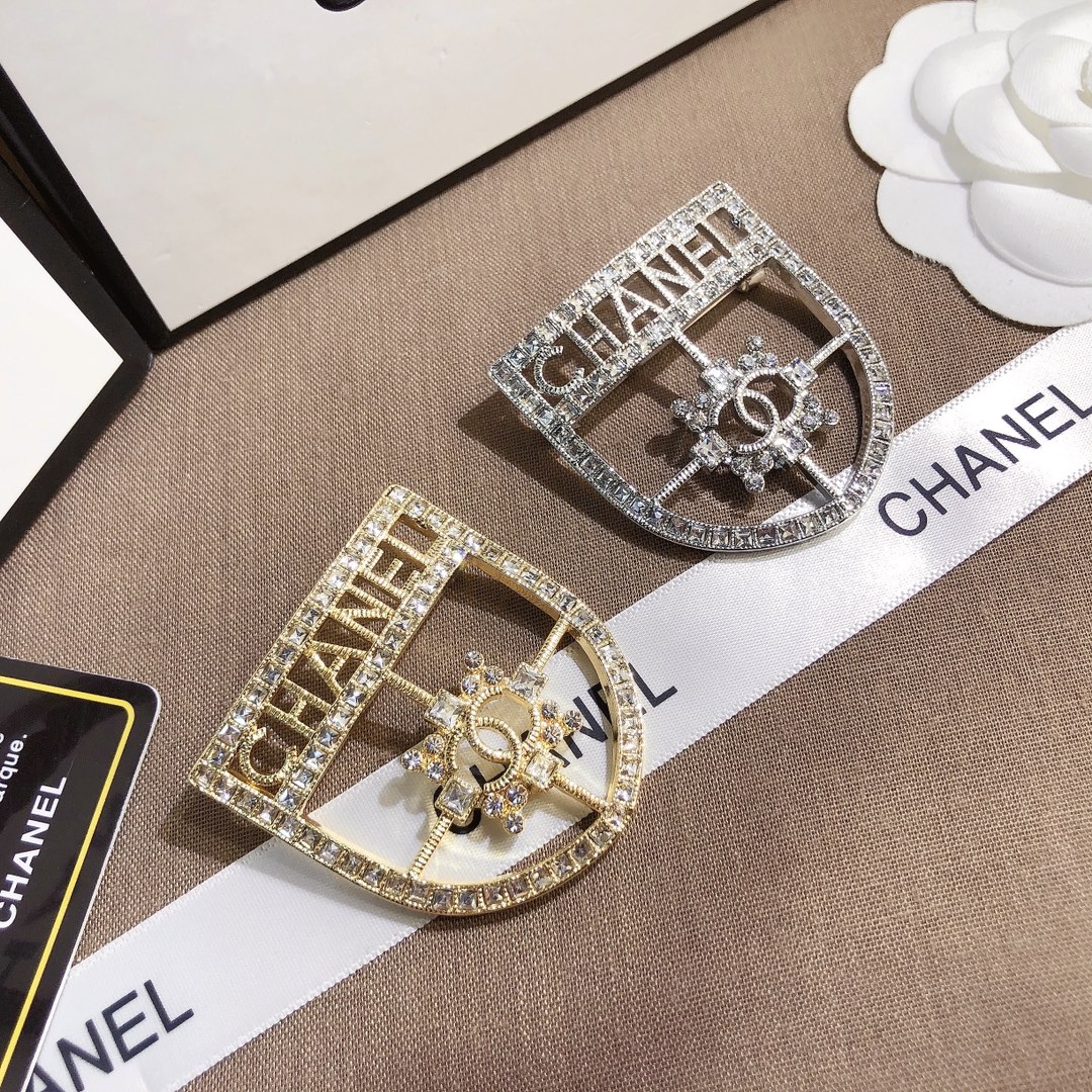 Replica CHANEL Brooch