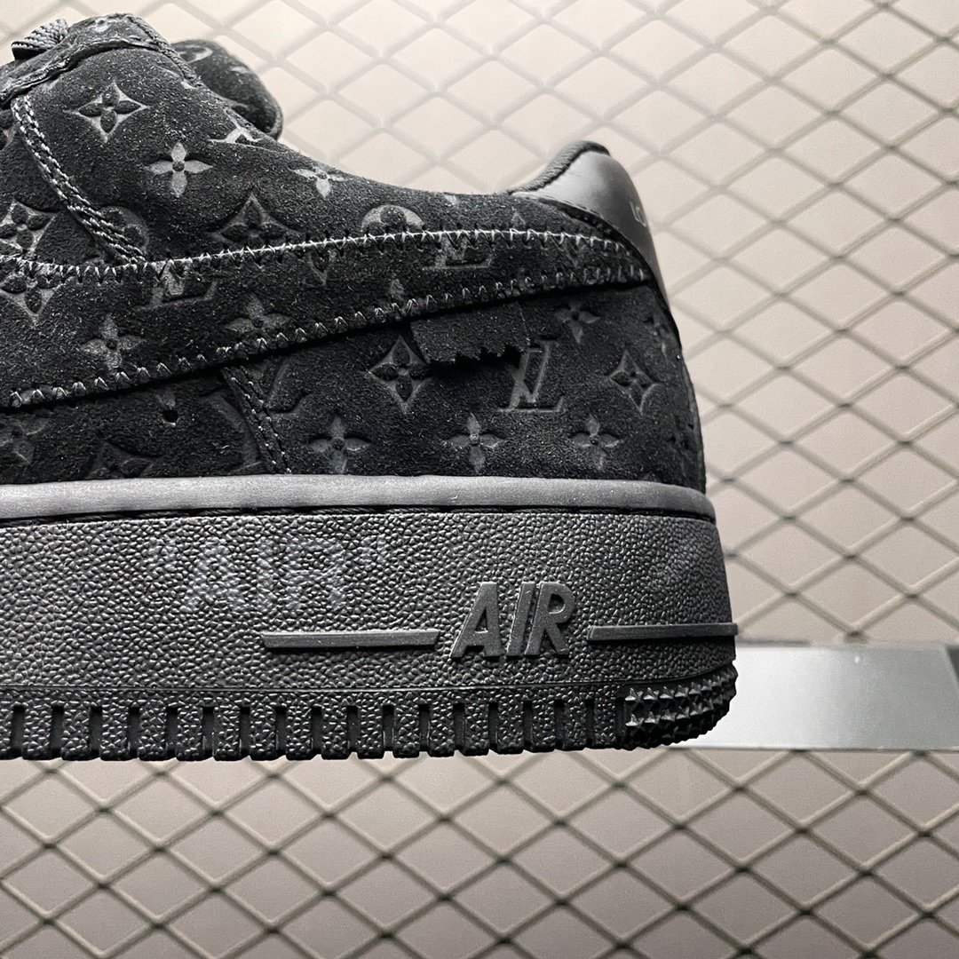 Replica Louis Vuitton Shoe Louis Vuitton x Nike Air Force Black Size 38-45 65PHIO53