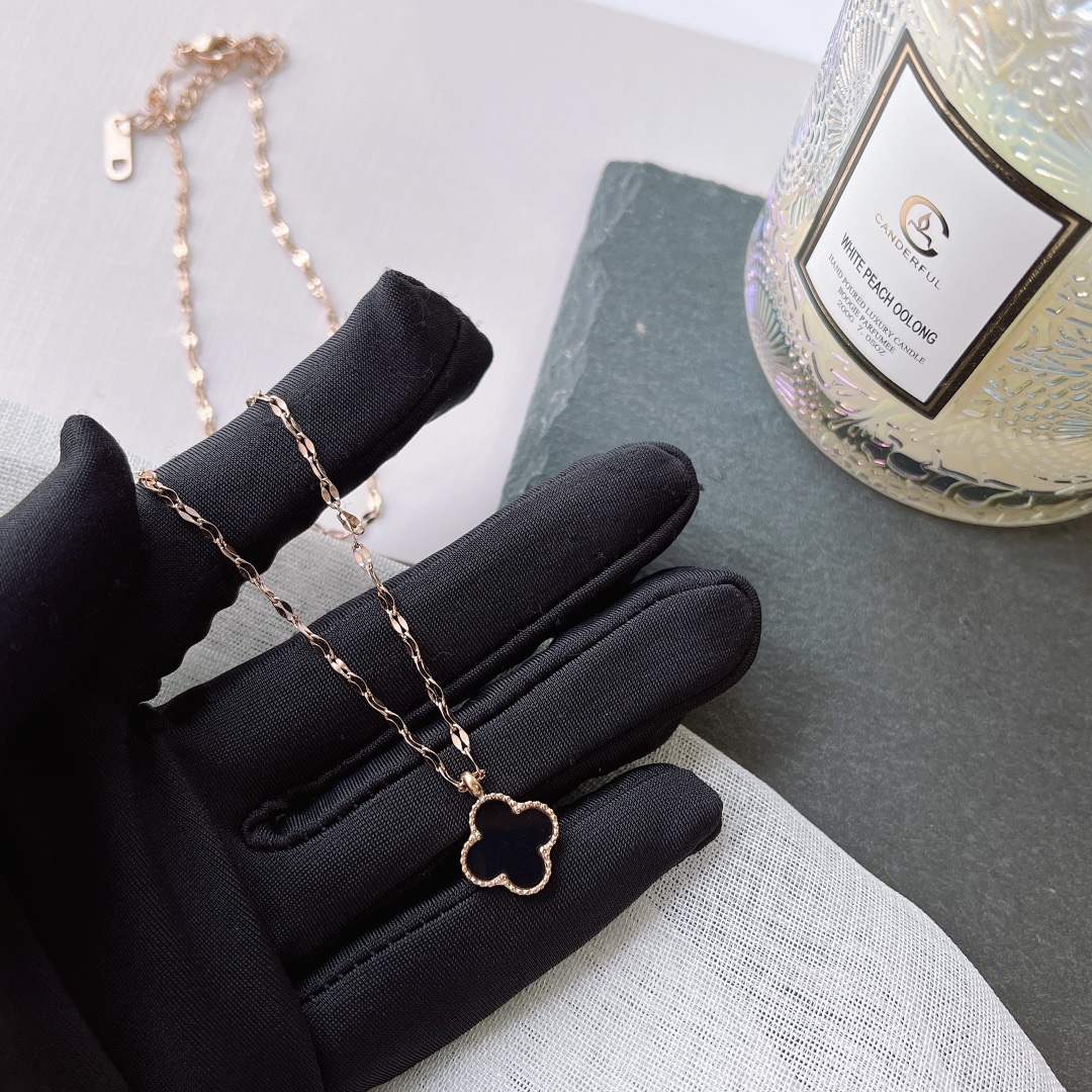 Replica VanCleef Arpels Necklace