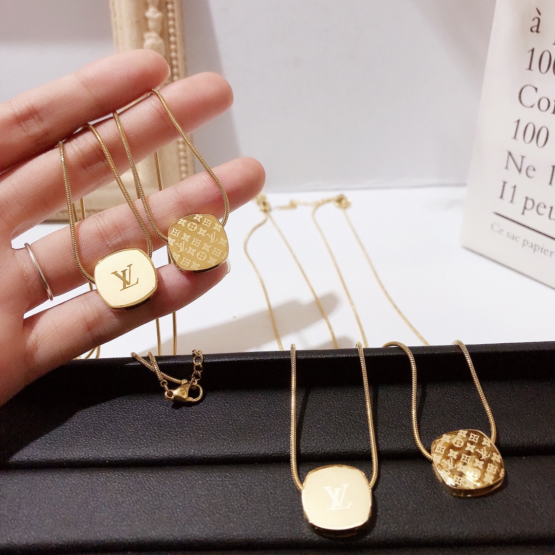 Replica LOUIS VUITTON Necklace