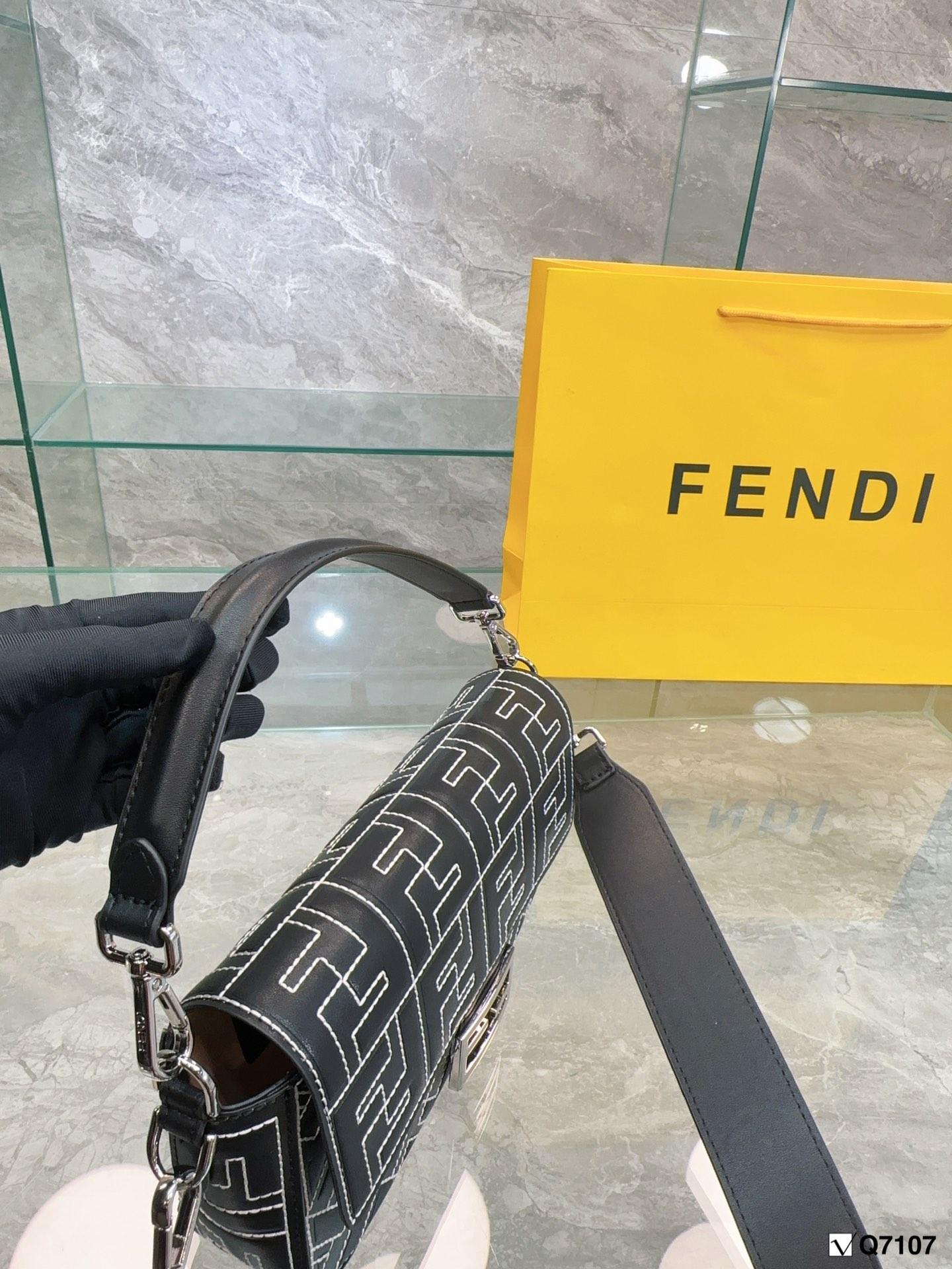 Replica Fendi Bag 26*15CM