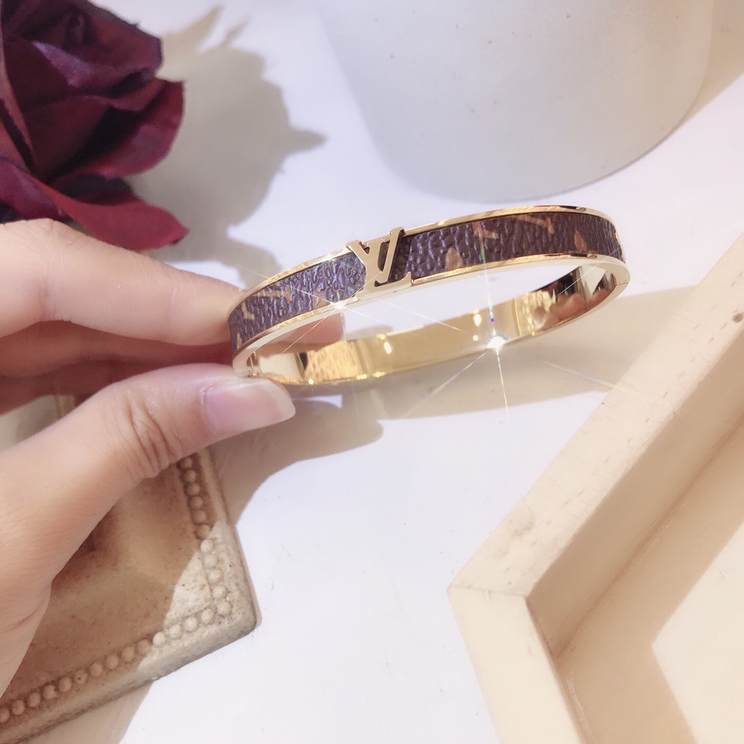 Replica LOUIS VUITTON Bangle