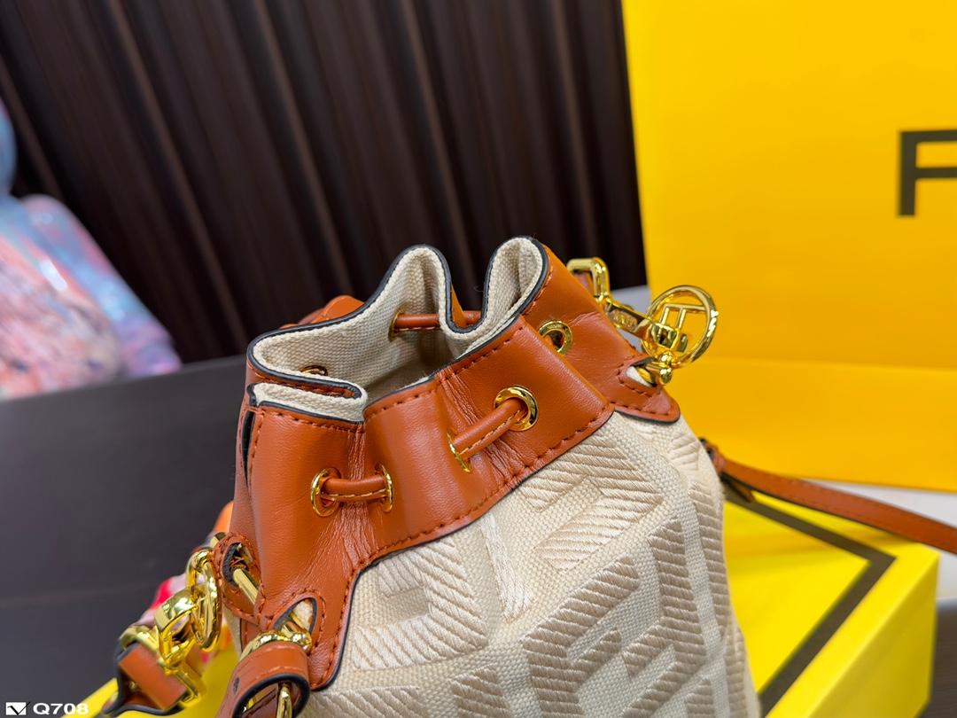 Replica Fendi Bag 17*12CM