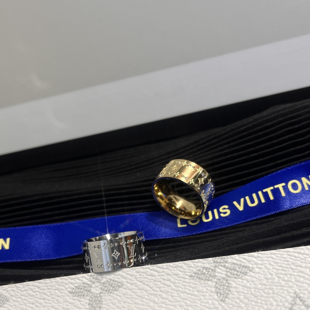 Replica LOUIS VUITTON Ring