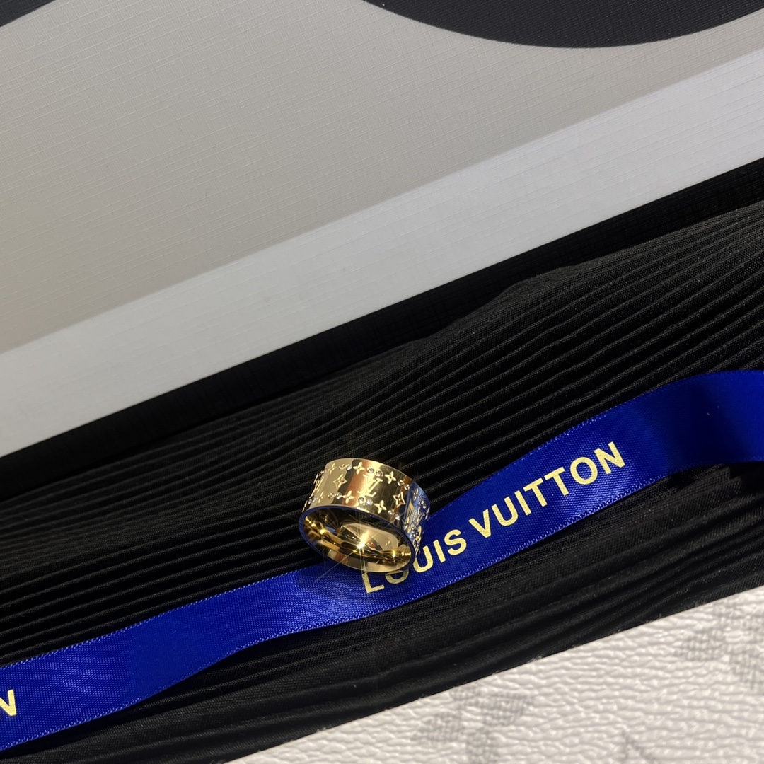 Replica LOUIS VUITTON Ring