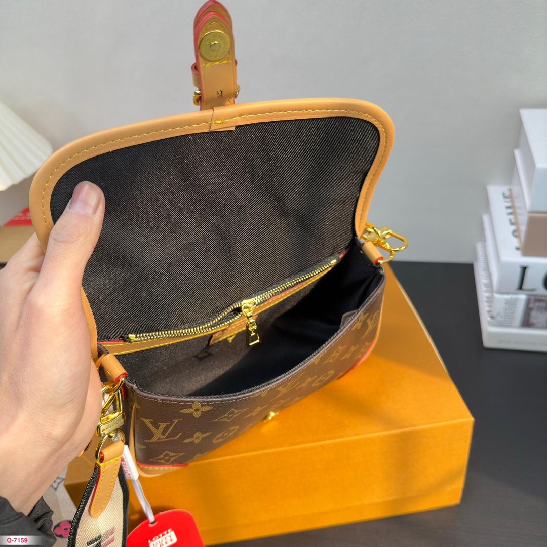 Replica Louis Vuitton Bag 20*13CM/24*15CM