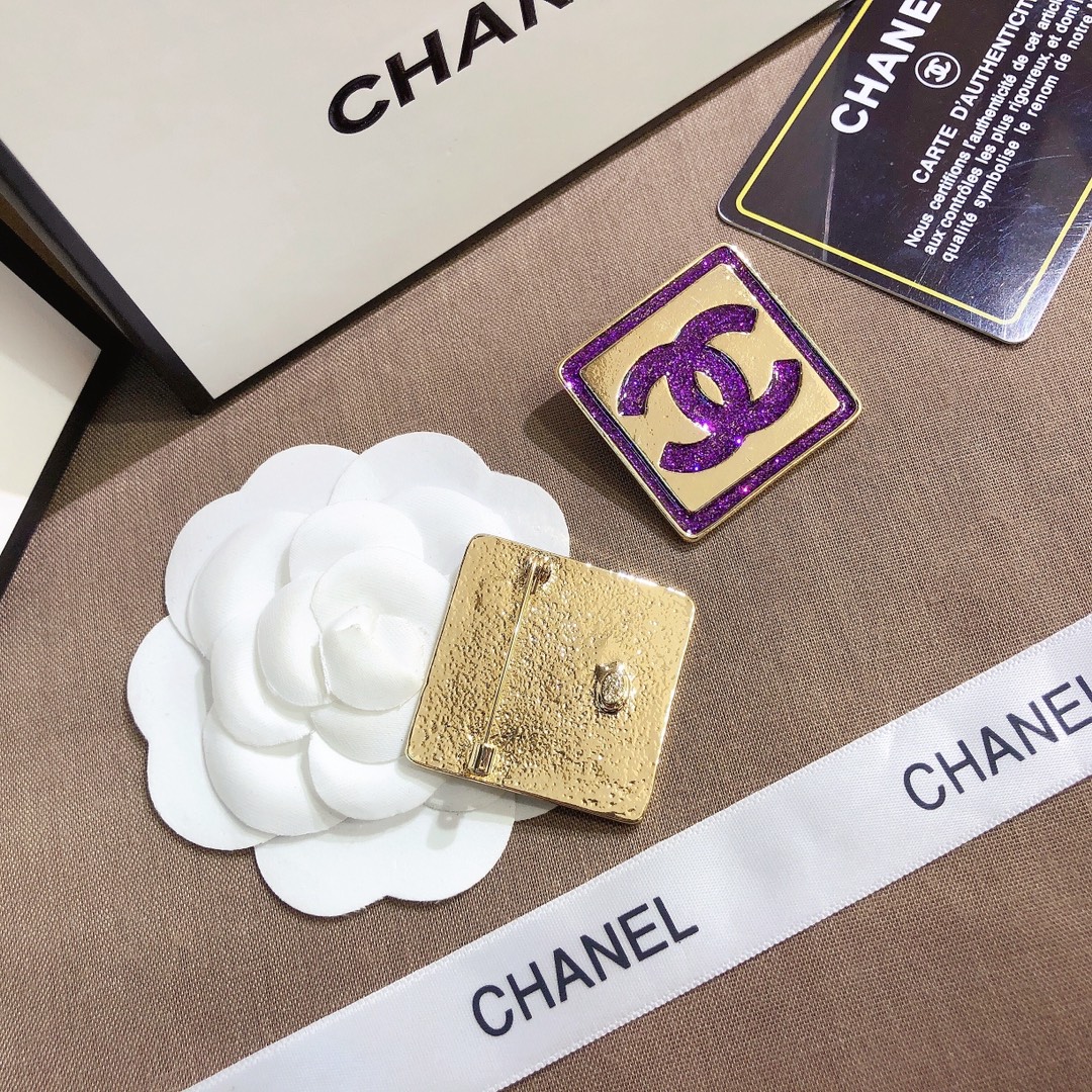 Replica CHANEL Brooch