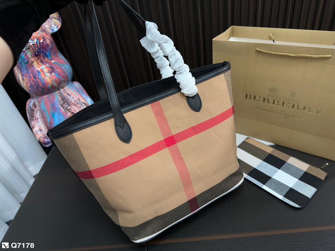 Replica Burberry Bag 31*29CM