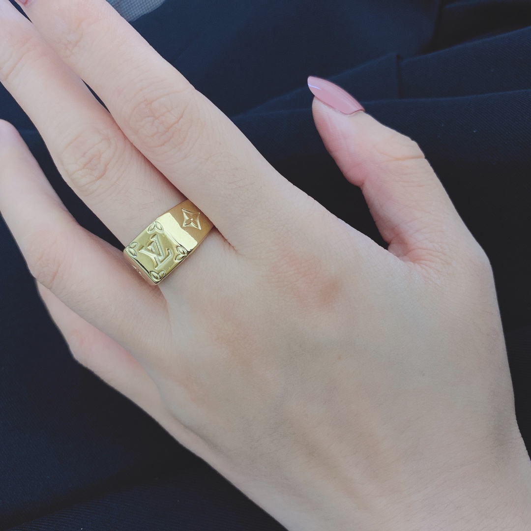 Replica LOUIS VUITTON Ring