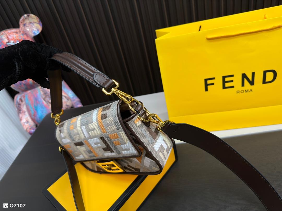 Replica Fendi Bag 25*6*15CM