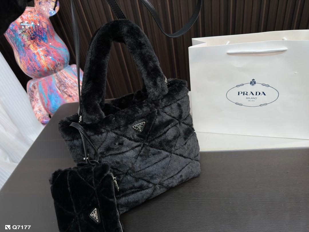 Replica Prada Bag 24*19CM