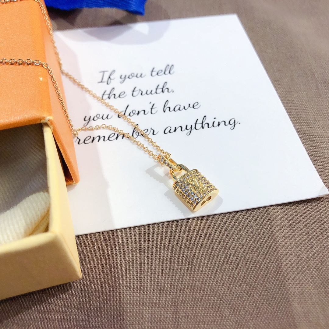 Replica LOUIS VUITTON Necklace